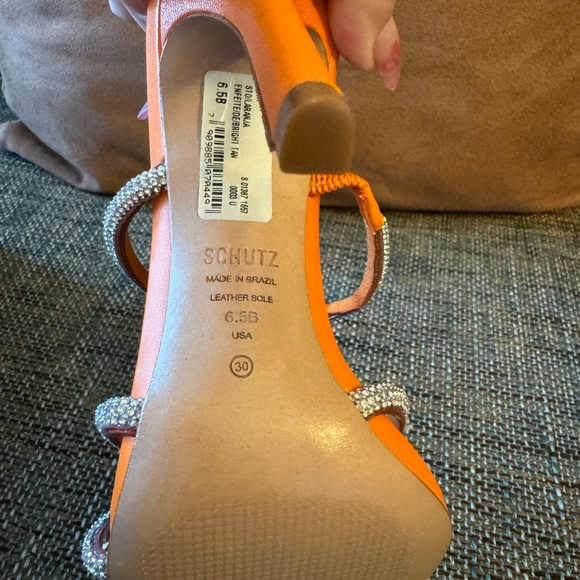 BNWT Schutz heels - Picture 3 of 3